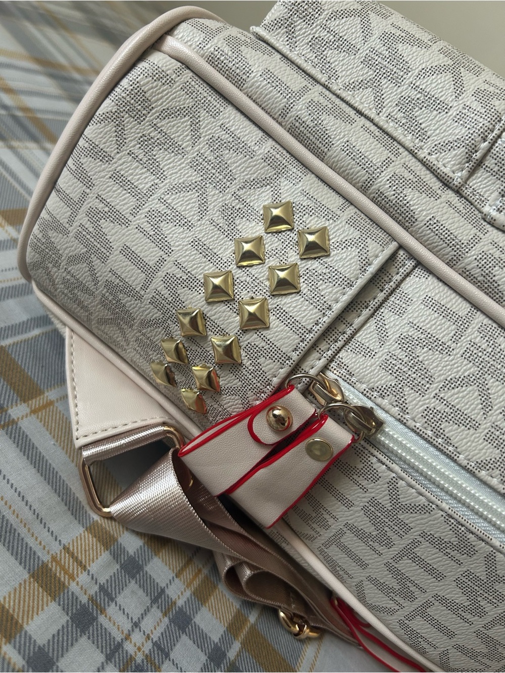 Backpack - Picture 6 of 7